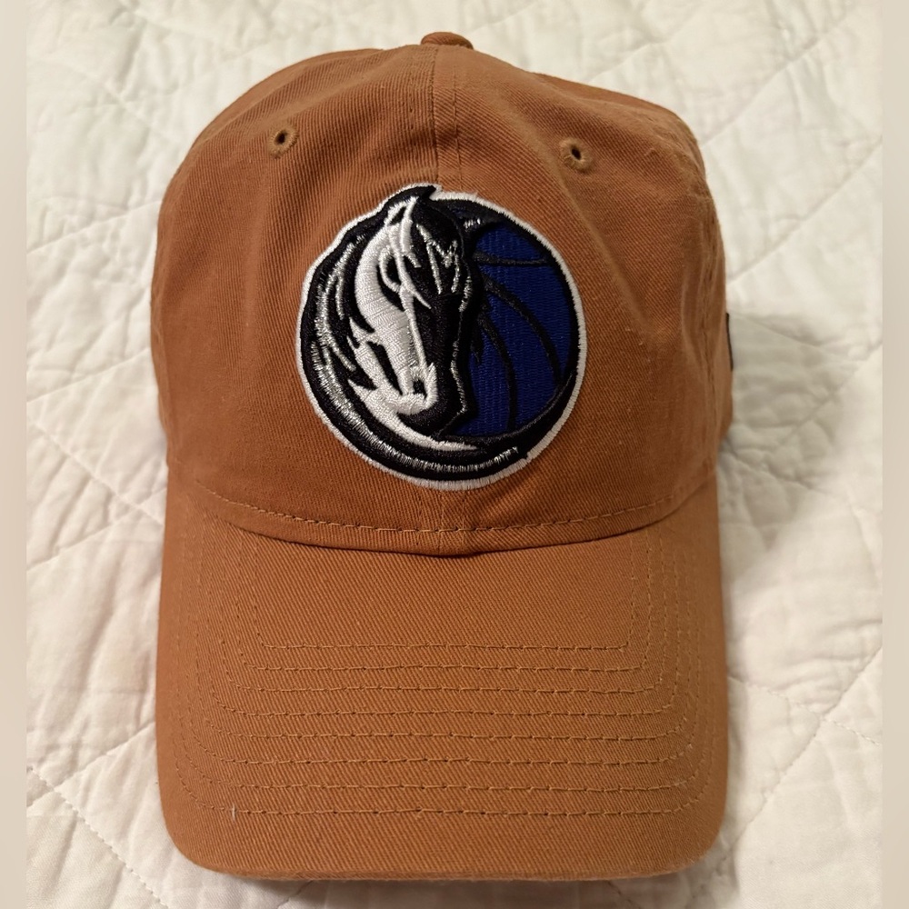 Dallas Mavericks Hat, with Embroidered Logo